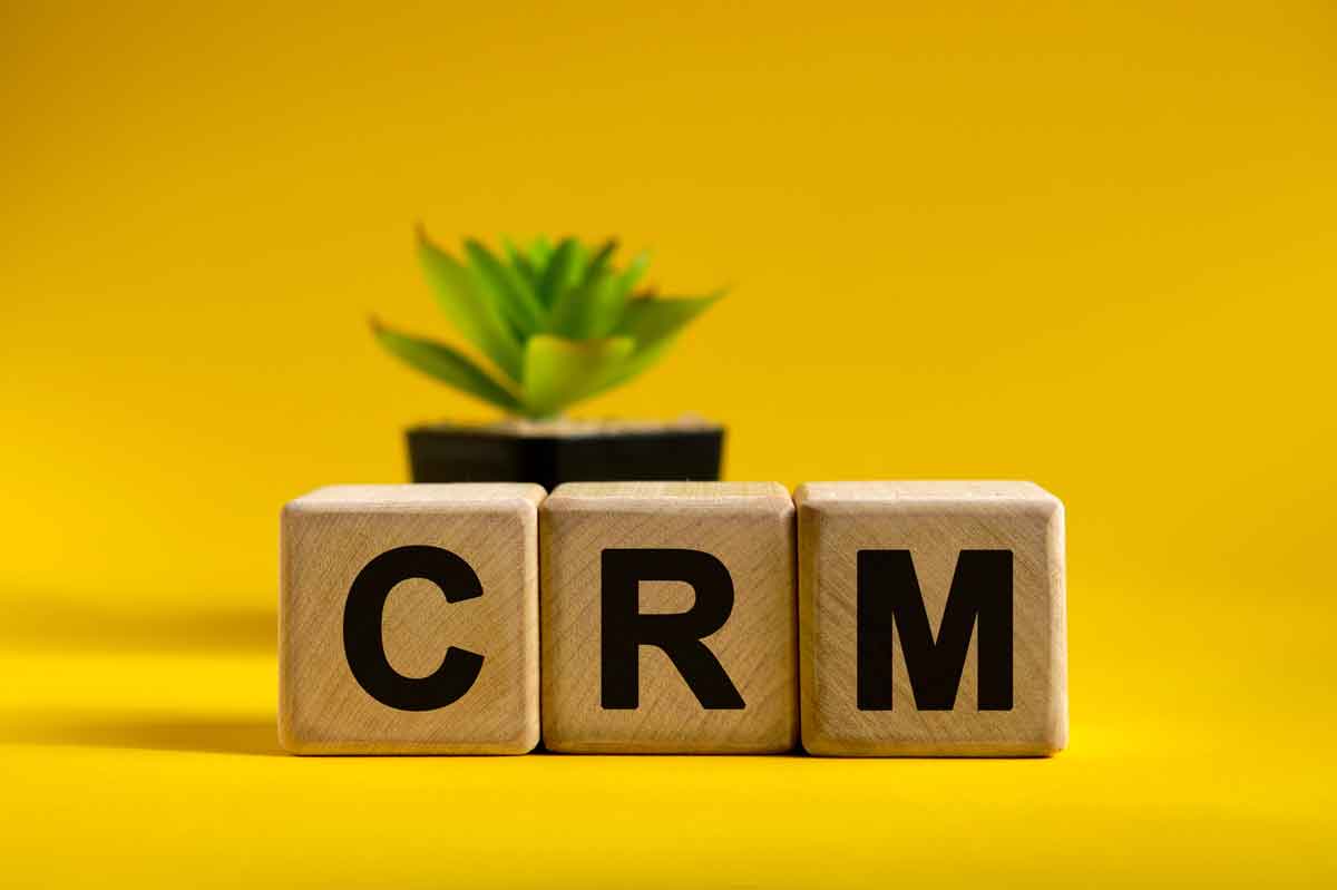 CRM ou Gestão de Relacionamento com o Cliente: O que É, Benefícios e Exemplos